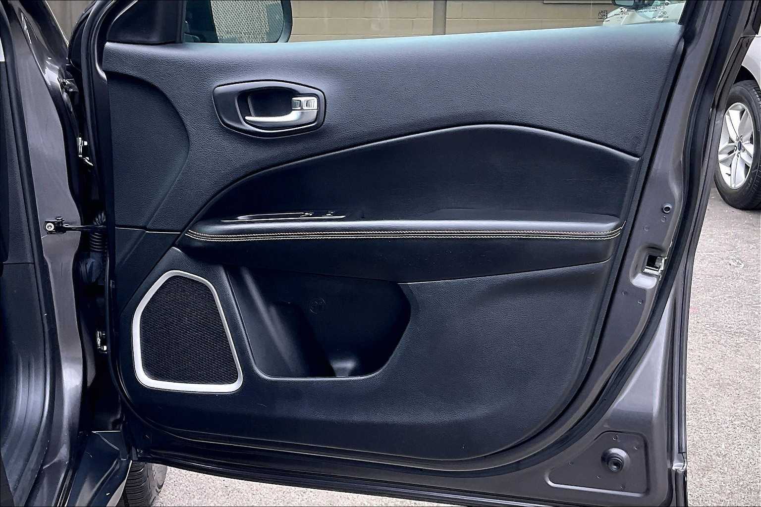 2019 Jeep Compass Latitude - Photo 12