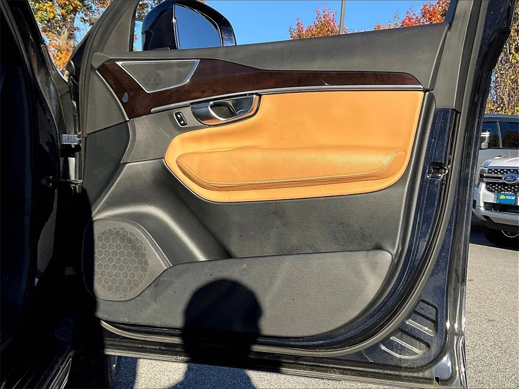 2019 Volvo XC90 T6 Momentum - Photo 11