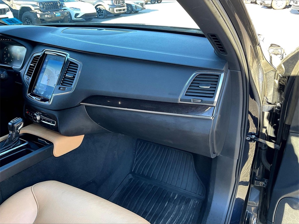 2019 Volvo XC90 T6 Momentum - Photo 12