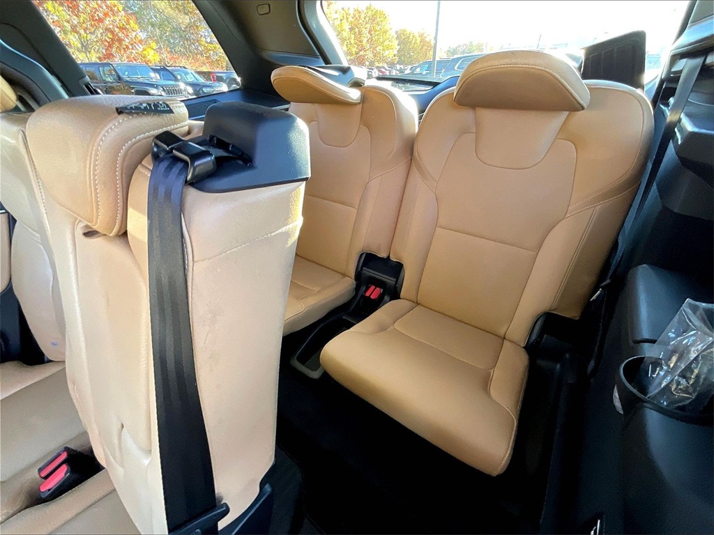 2019 Volvo XC90 T6 Momentum - Photo 16