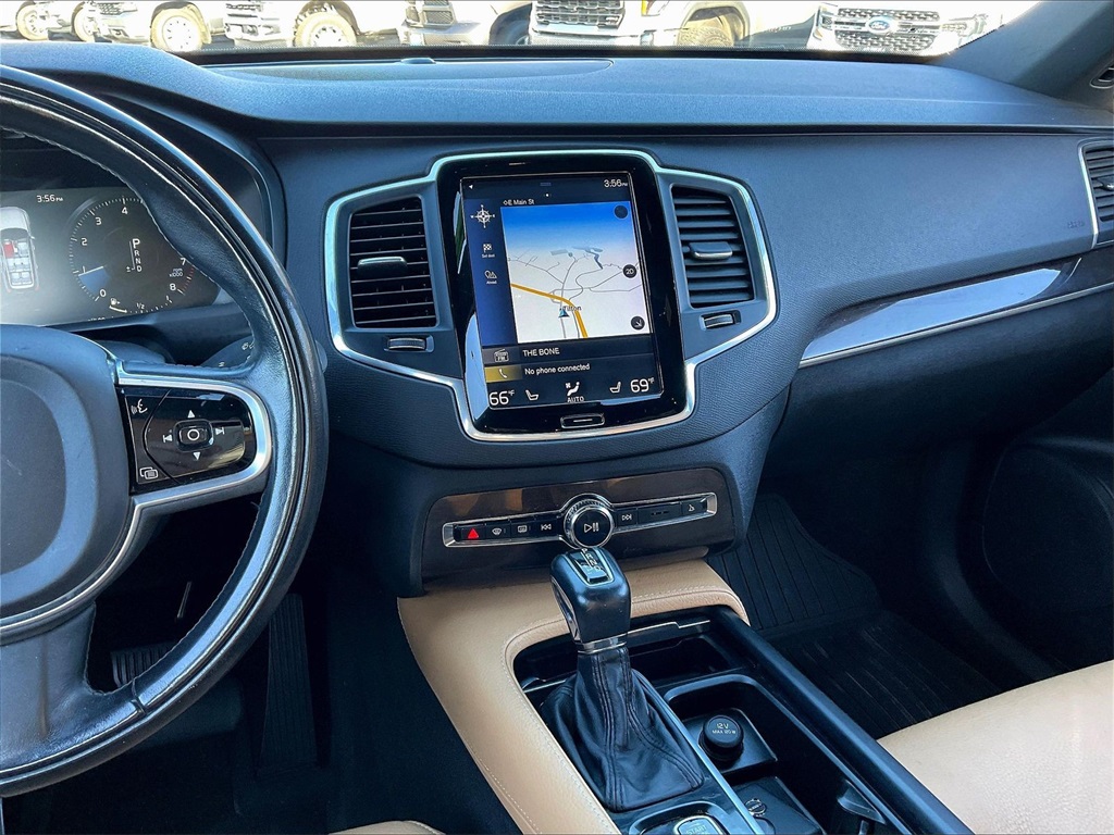 2019 Volvo XC90 T6 Momentum - Photo 18