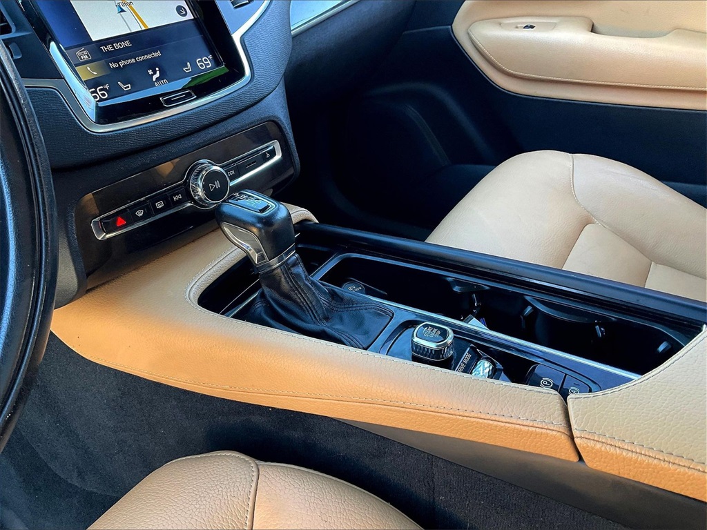 2019 Volvo XC90 T6 Momentum - Photo 20