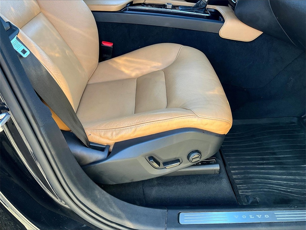 2019 Volvo XC90 T6 Momentum - Photo 37