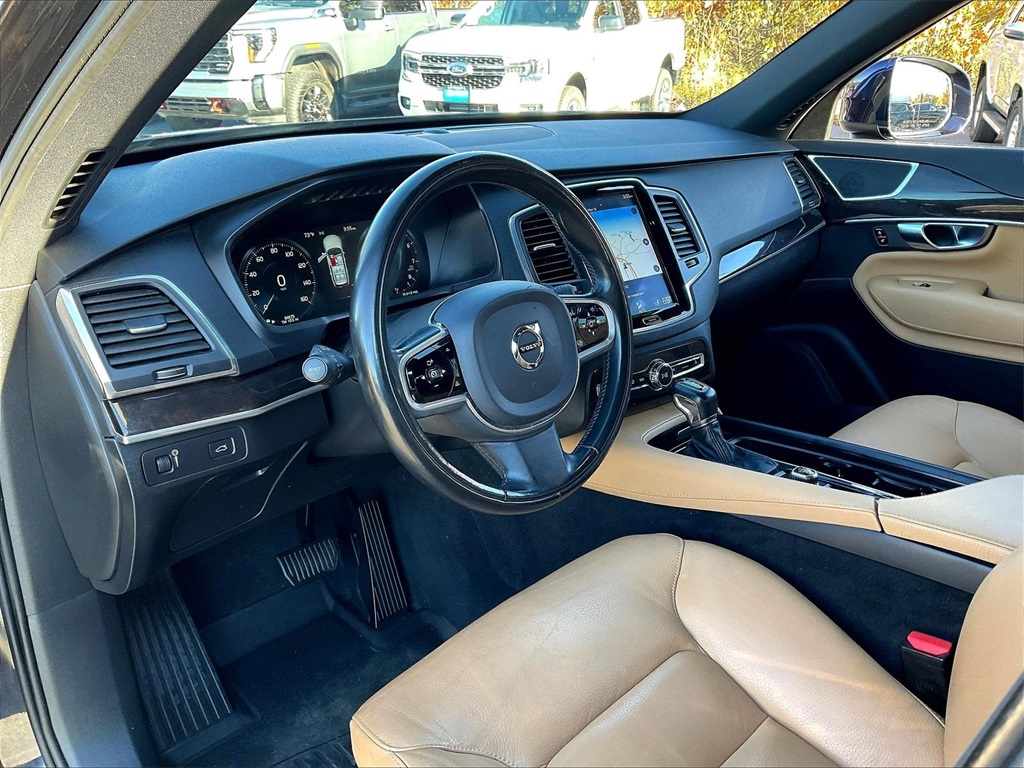 2019 Volvo XC90 T6 Momentum - Photo 8
