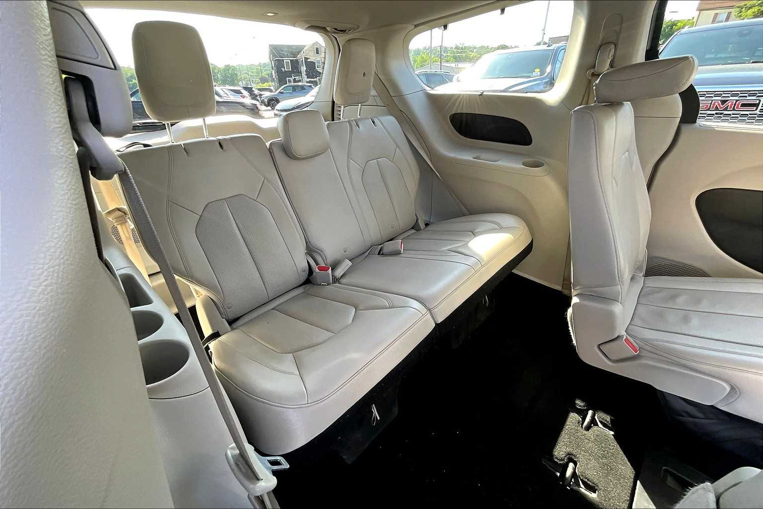 2018 Chrysler Pacifica Touring L Plus - Photo 17