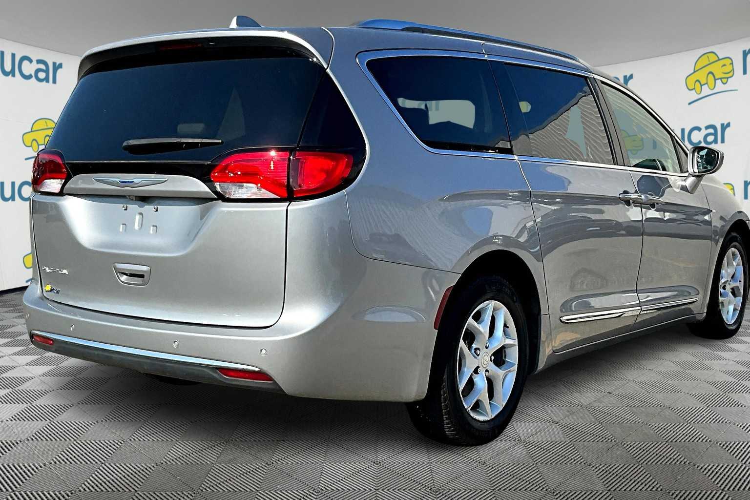 2018 Chrysler Pacifica Touring L Plus - Photo 6