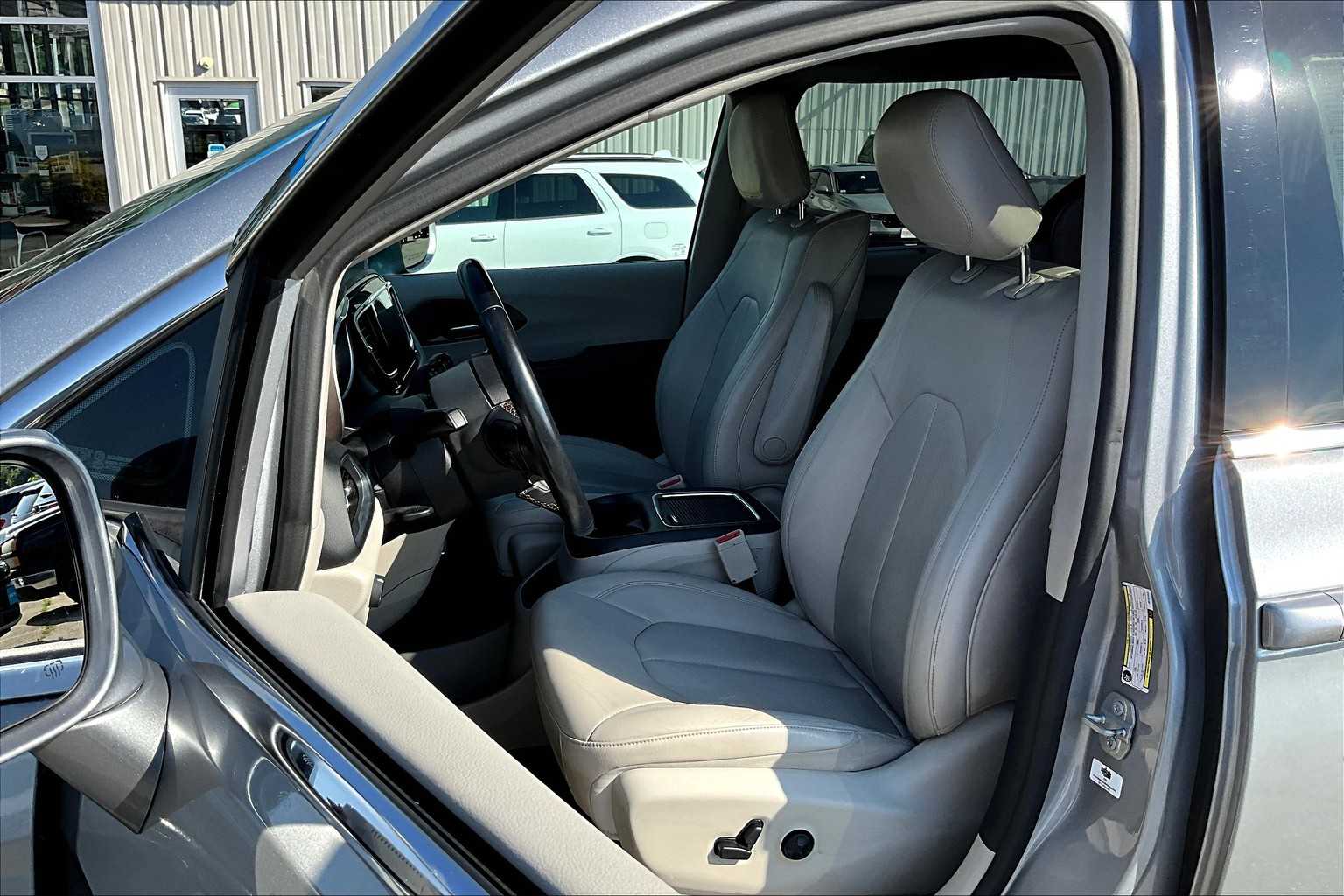 2018 Chrysler Pacifica Touring L Plus - Photo 10