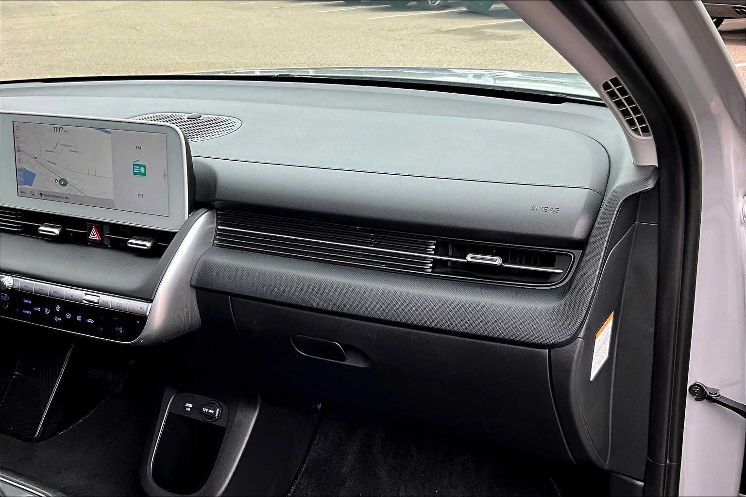 2022 Hyundai IONIQ 5 SE - Photo 13