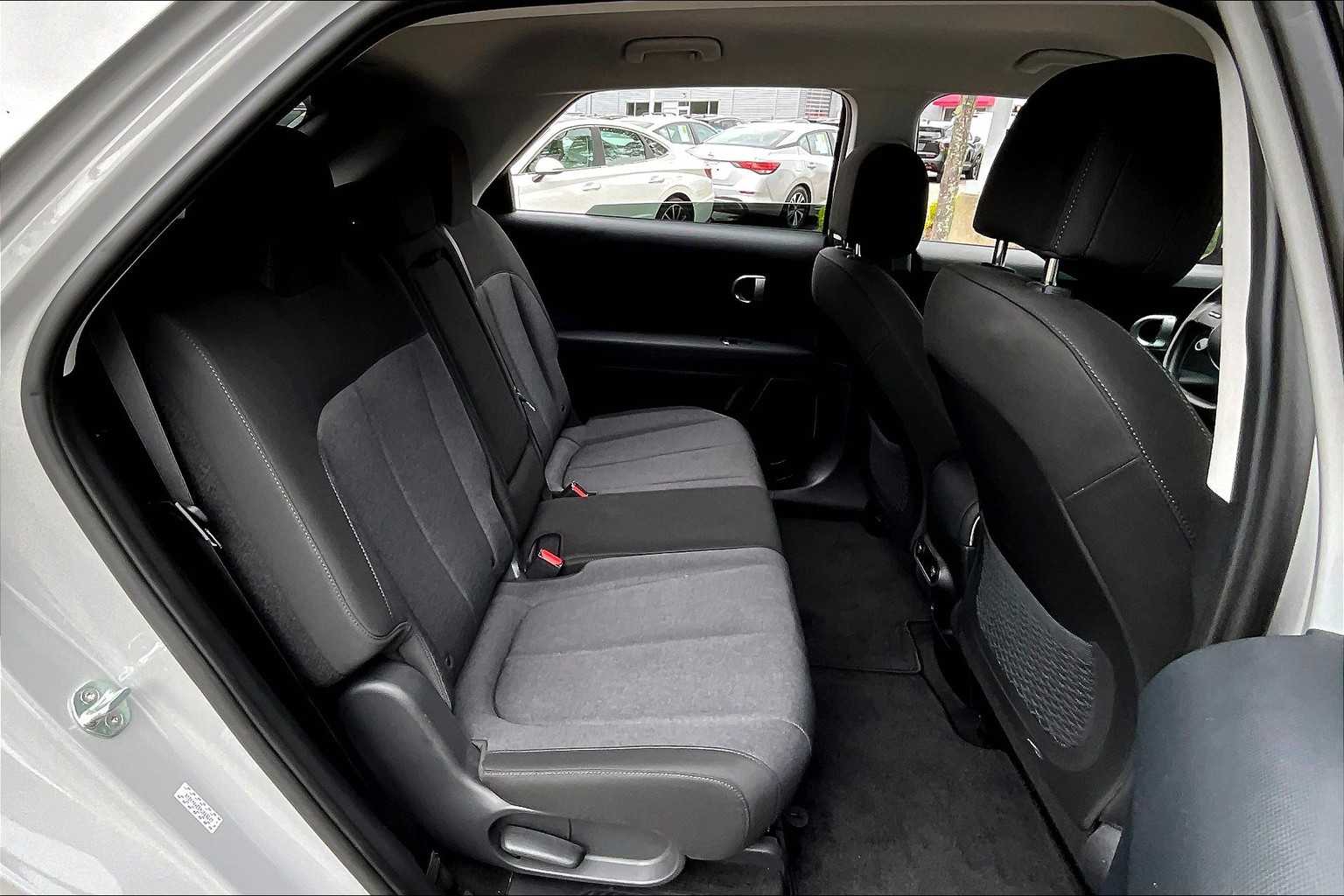 2022 Hyundai IONIQ 5 SE - Photo 16