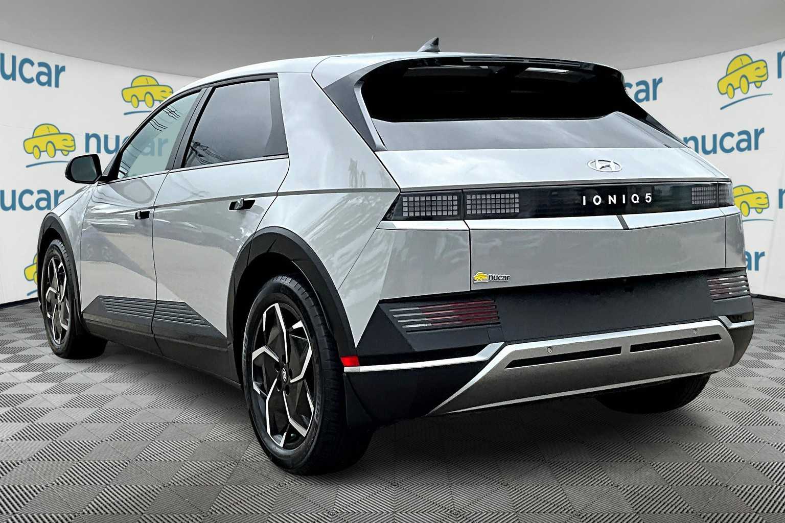 2022 Hyundai IONIQ 5 SE - Photo 4