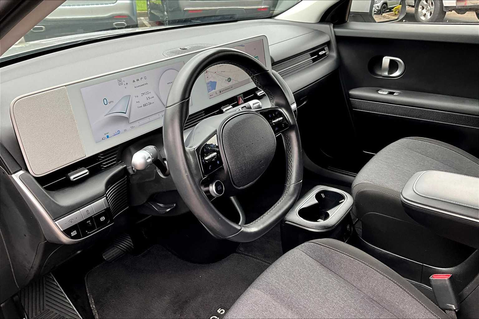 2022 Hyundai IONIQ 5 SE - Photo 8