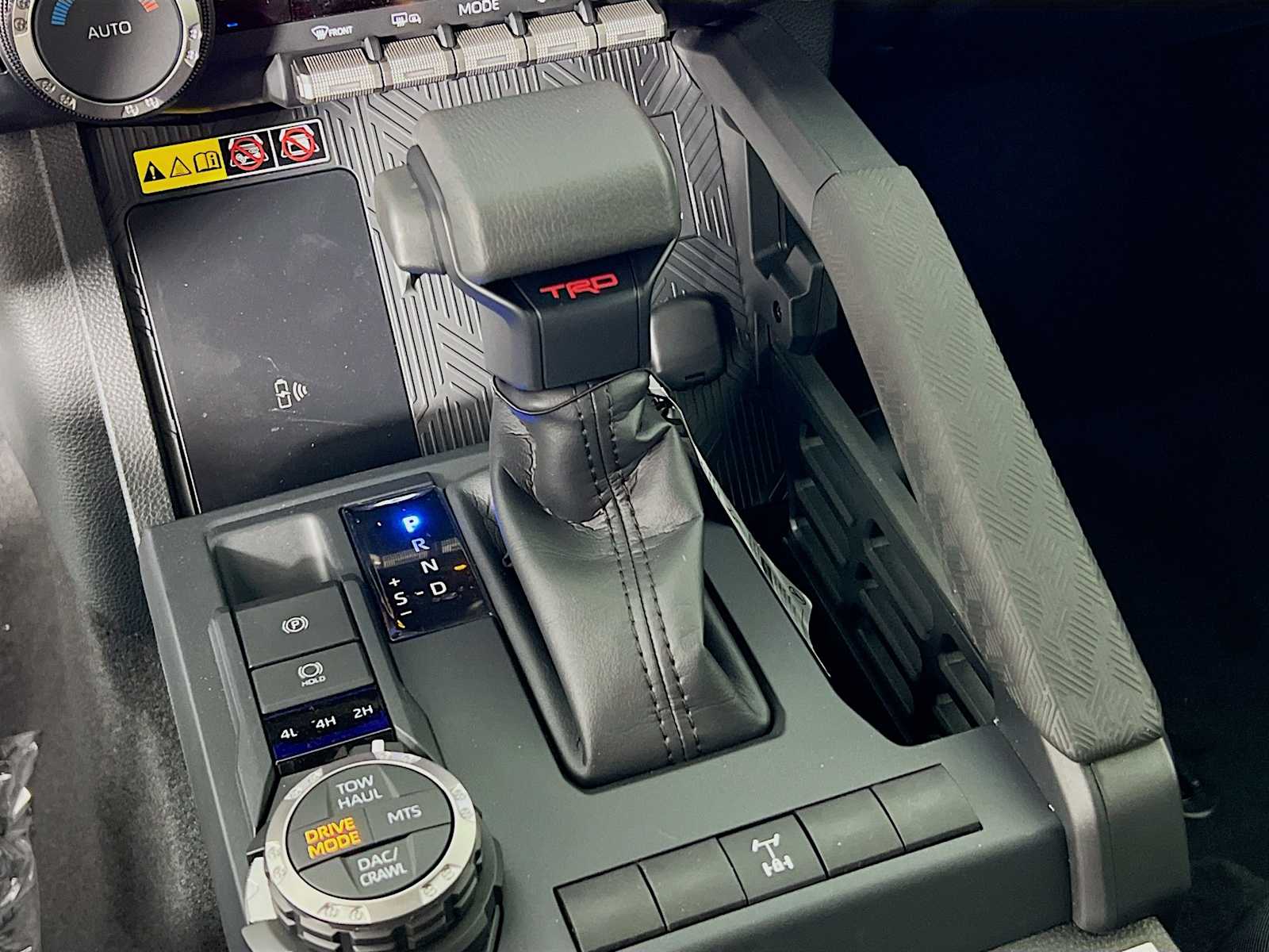 2025 Toyota Tacoma TRD Off Road Hybrid - Photo 11