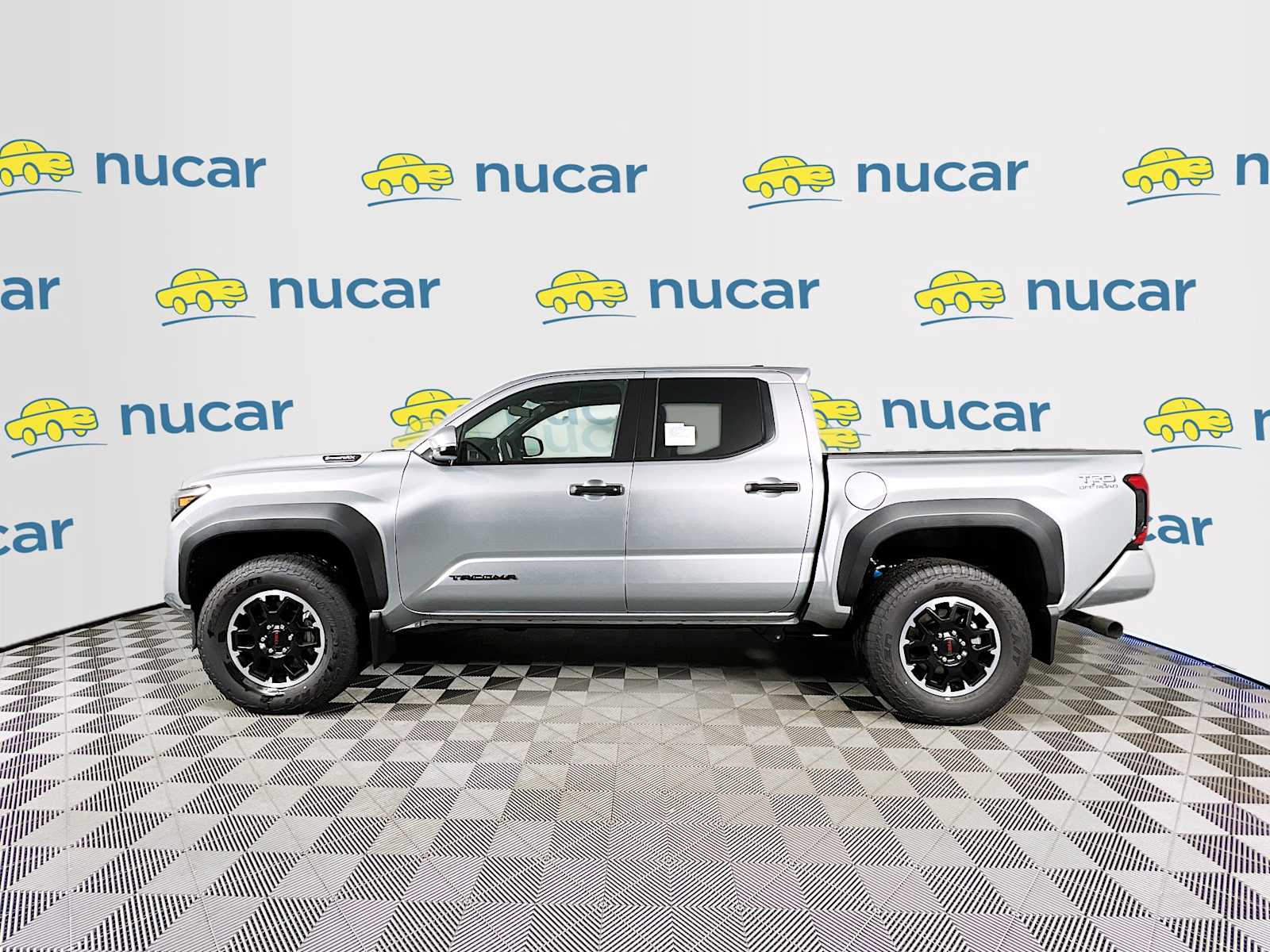 2025 Toyota Tacoma TRD Off Road Hybrid - Photo 3