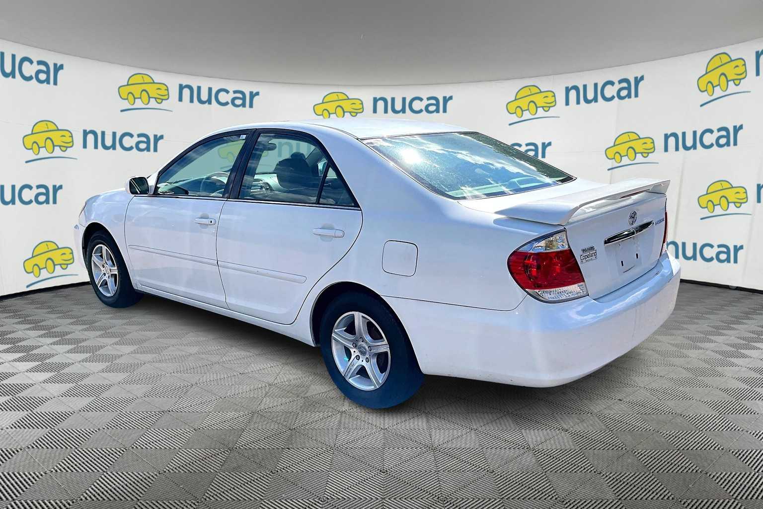 2005 Toyota Camry LE - Photo 3