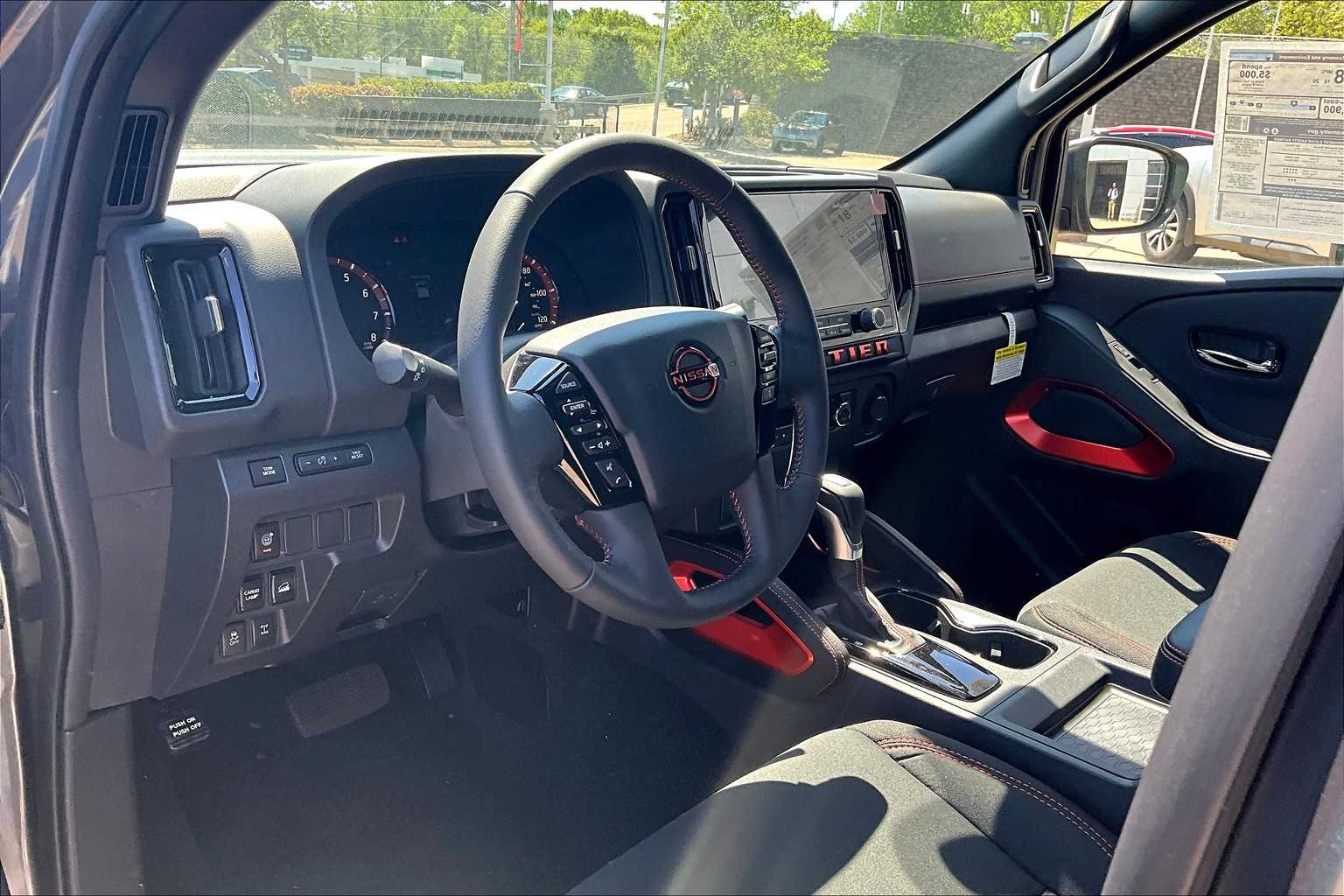 2025 Nissan Frontier PRO-4X - Photo 8