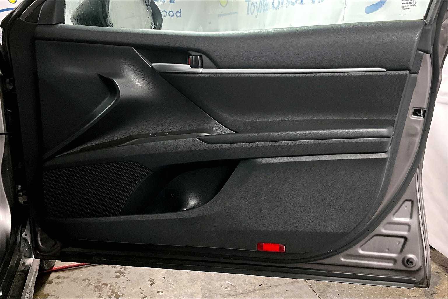 2023 Toyota Camry SE - Photo 12
