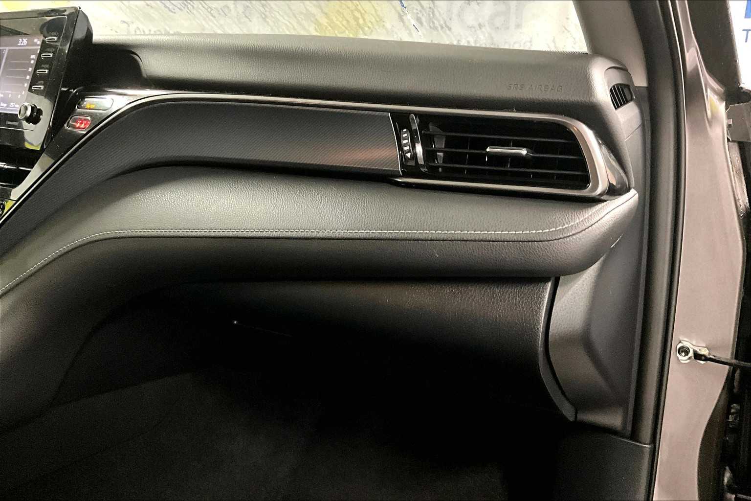 2023 Toyota Camry SE - Photo 13