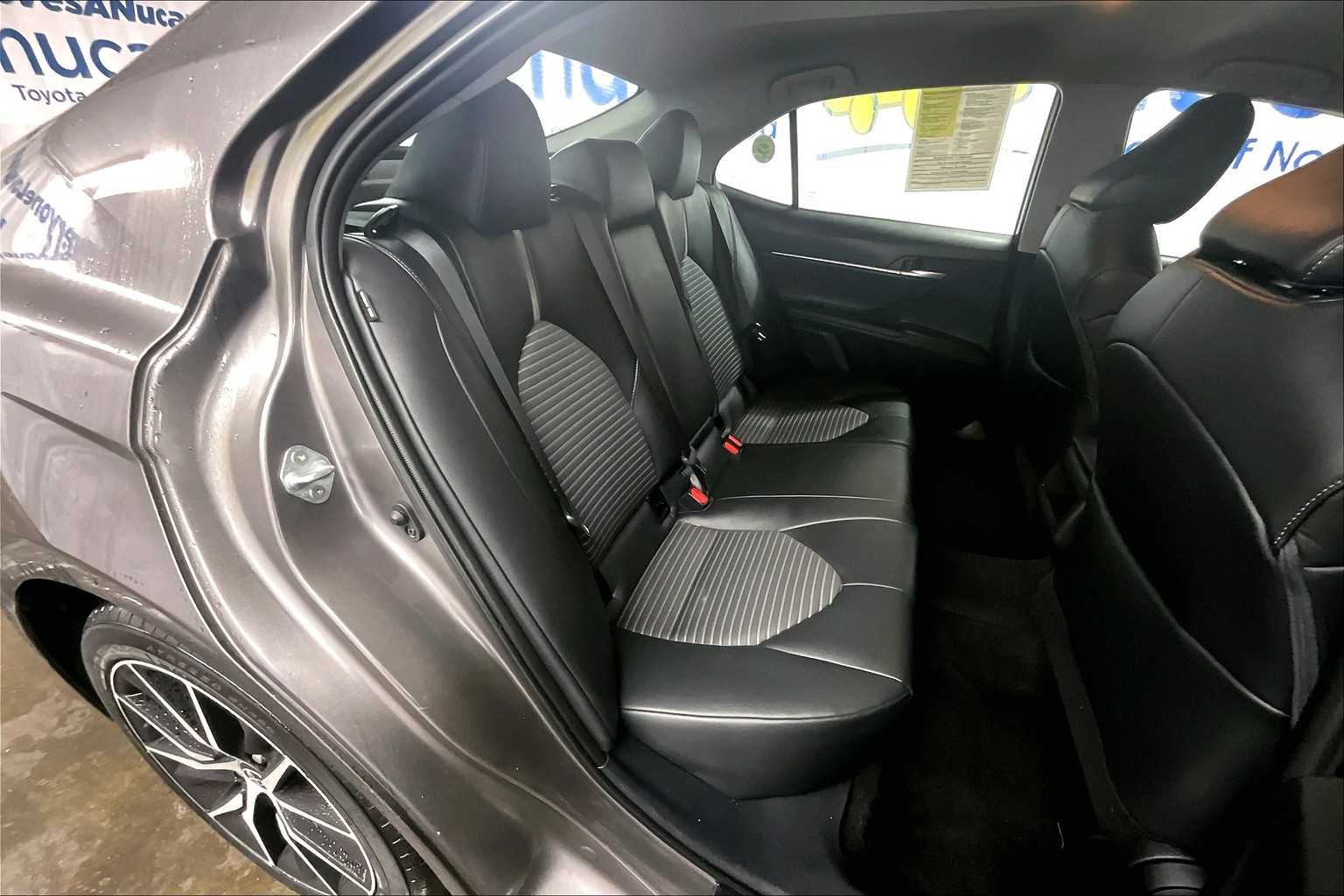 2023 Toyota Camry SE - Photo 16