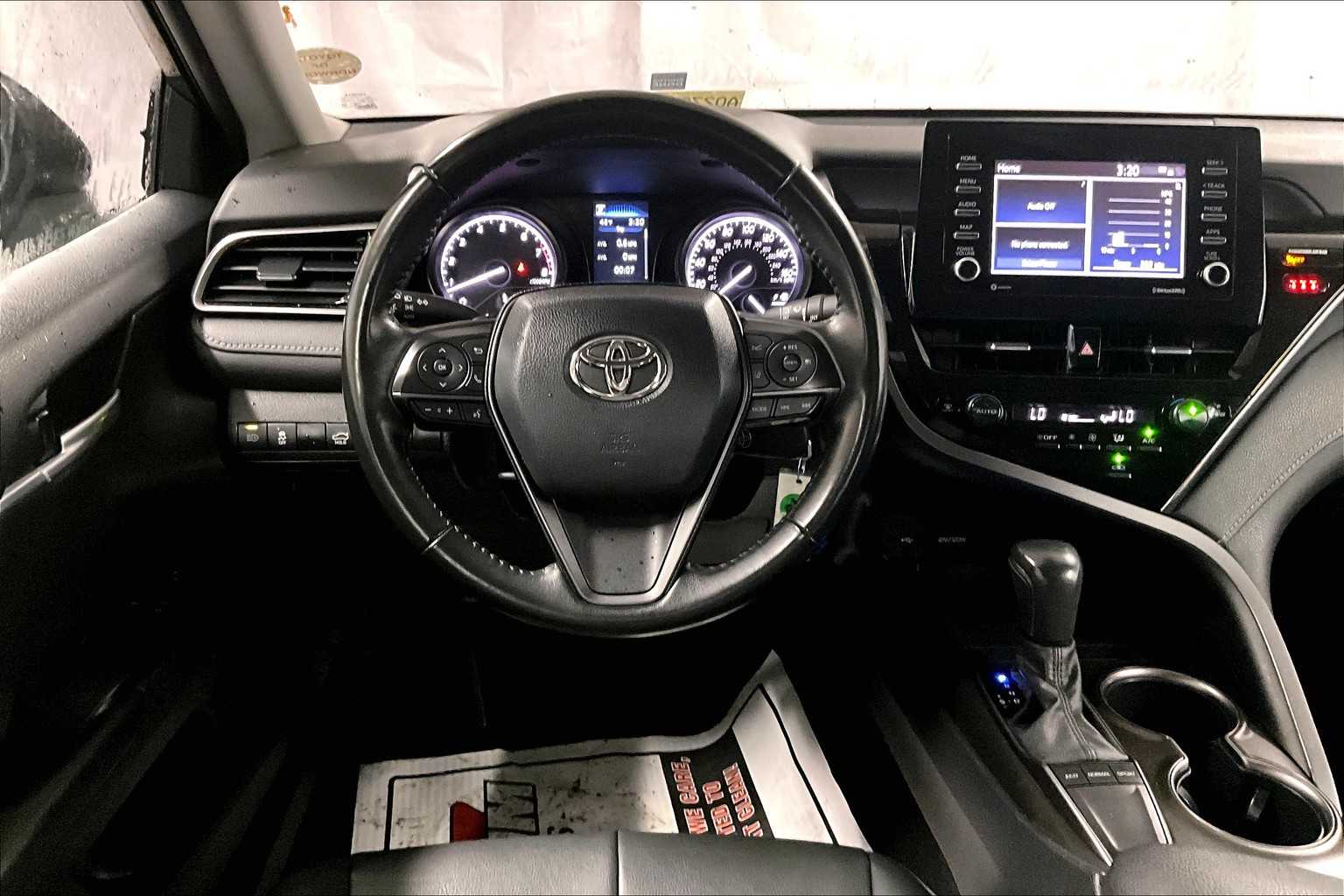 2023 Toyota Camry SE - Photo 17