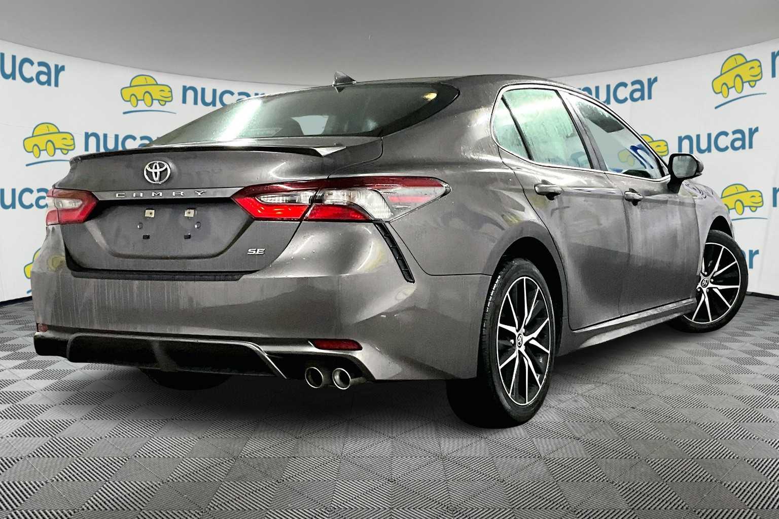 2023 Toyota Camry SE - Photo 6