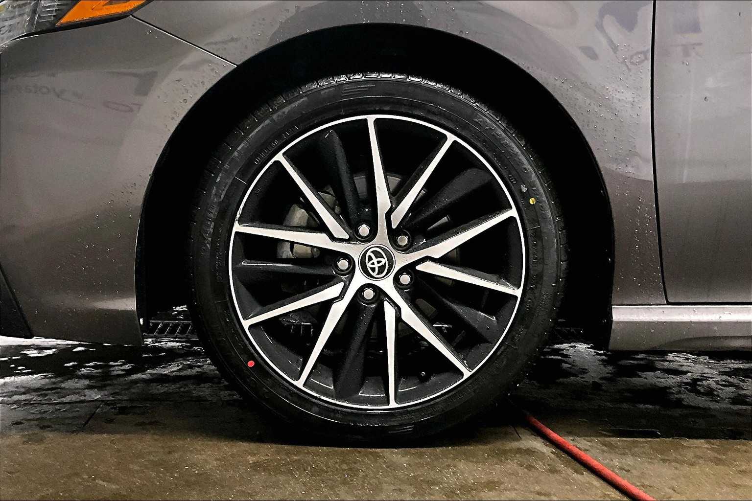 2023 Toyota Camry SE - Photo 7