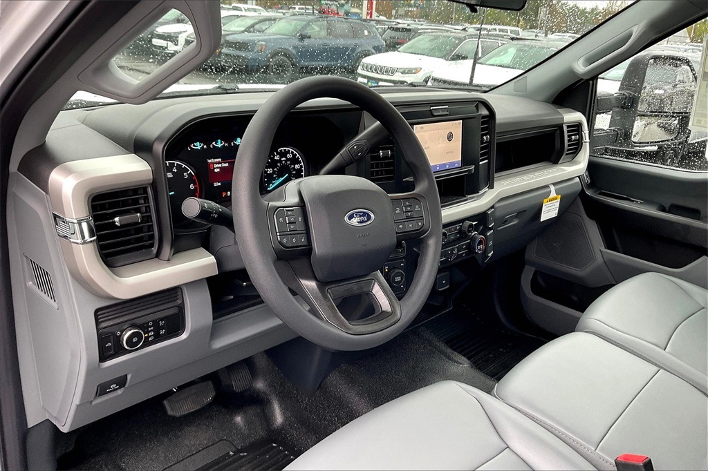 2025 Ford F-250SD XL - Photo 9
