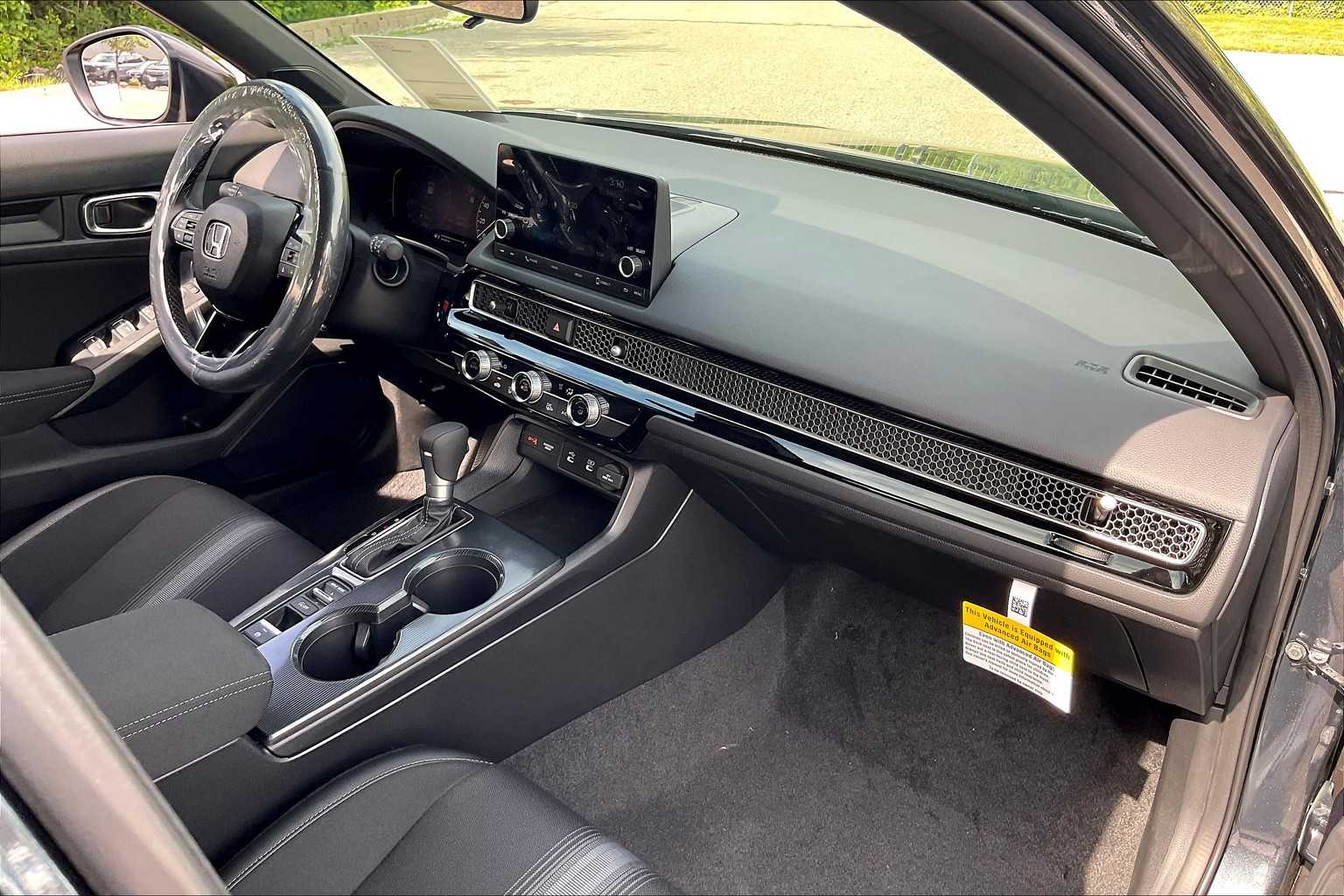 2025 Honda Civic Hatchback Sport - Photo 10