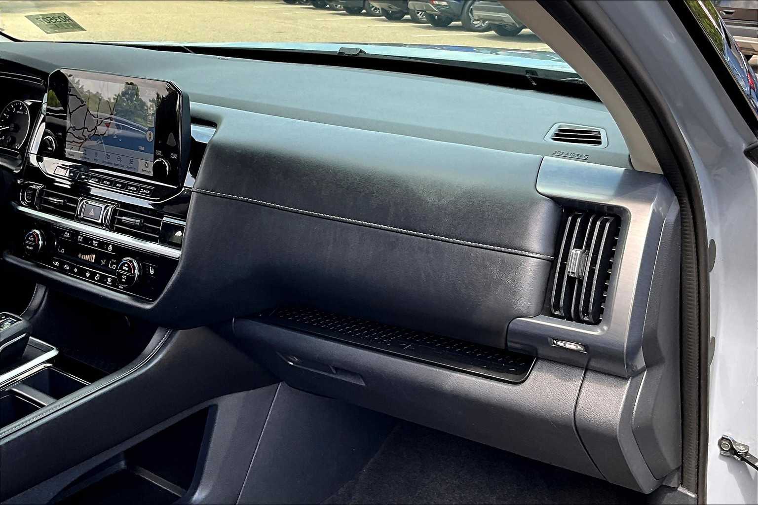 2022 Nissan Pathfinder SL - Photo 13