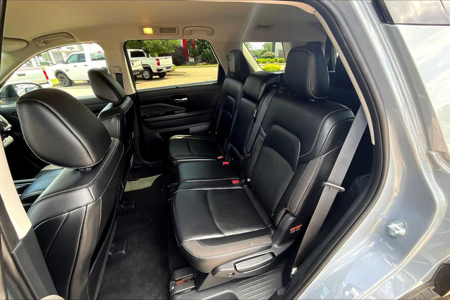 2022 Nissan Pathfinder SL - Photo 15