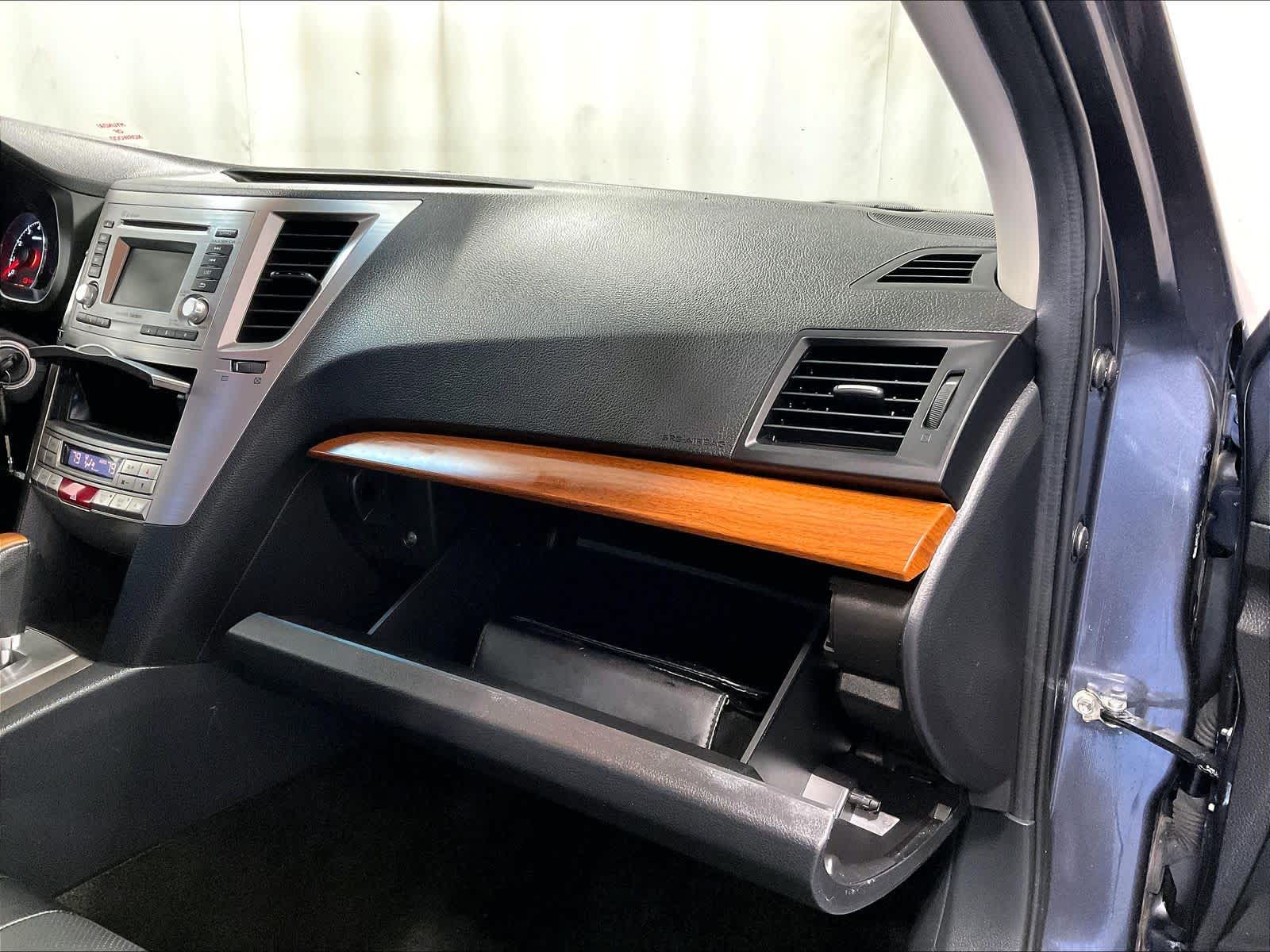 2014 Subaru Outback 2.5i Limited - Photo 13