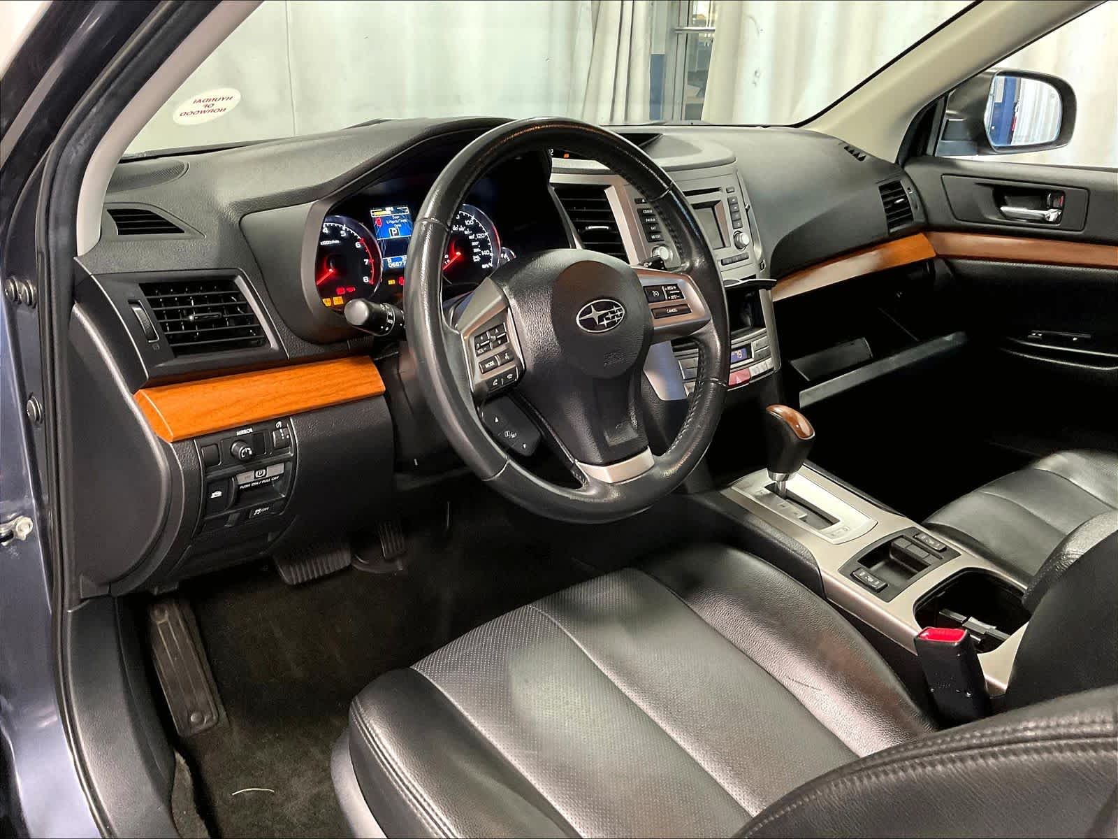 2014 Subaru Outback 2.5i Limited - Photo 8