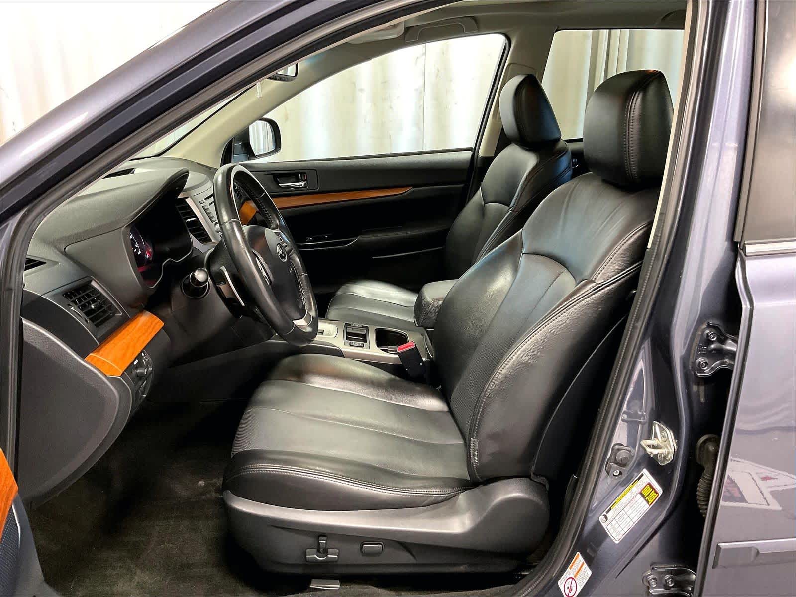 2014 Subaru Outback 2.5i Limited - Photo 10