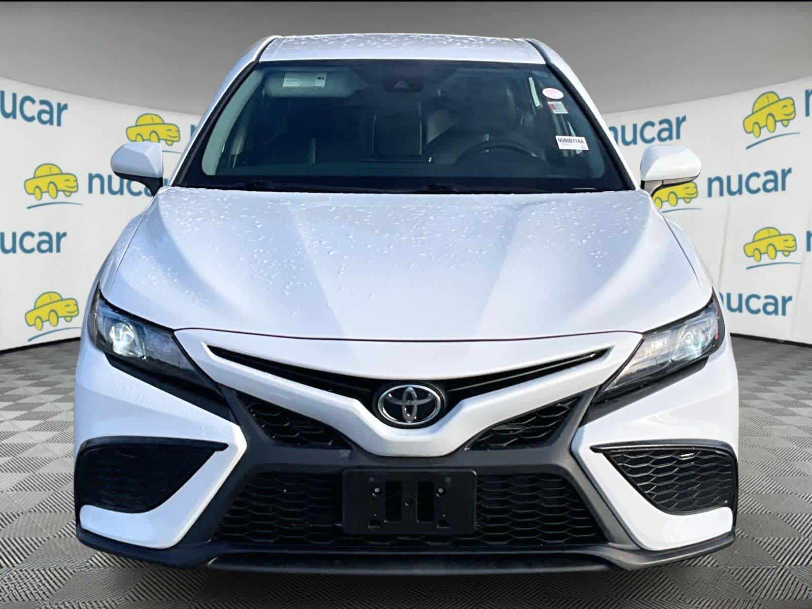2021 Toyota Camry SE - Photo 2