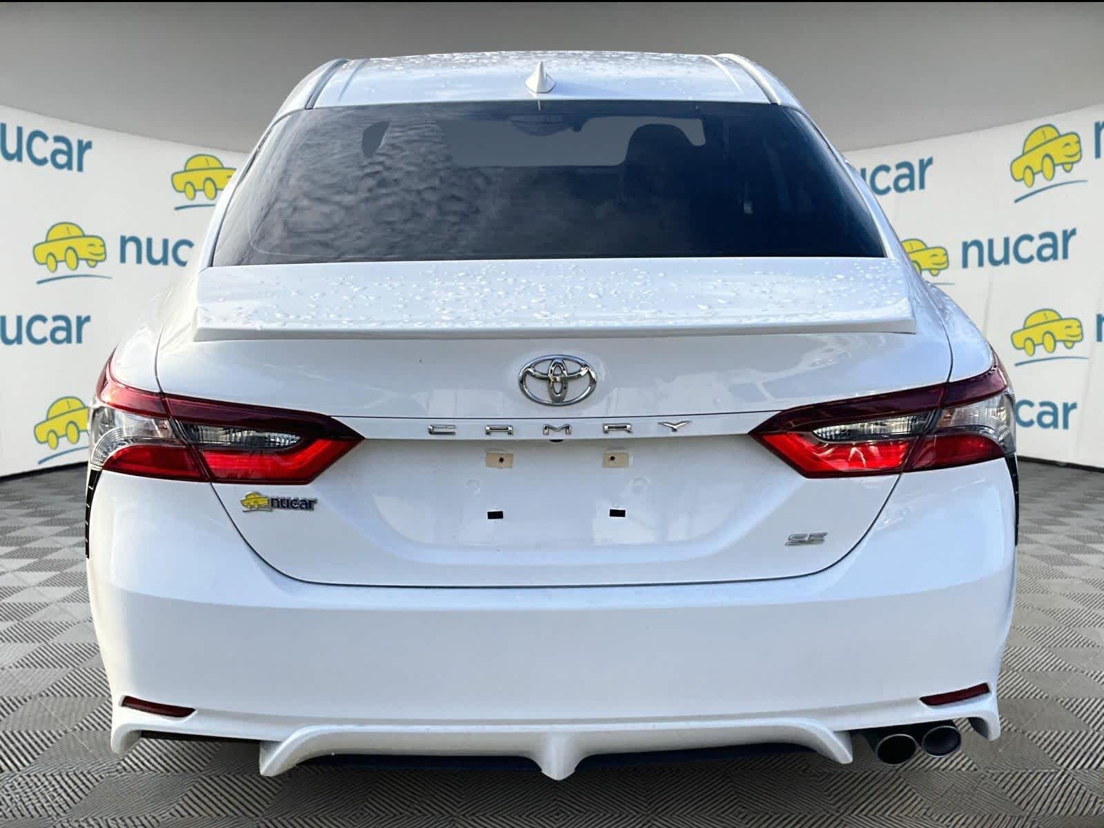 2021 Toyota Camry SE - Photo 3