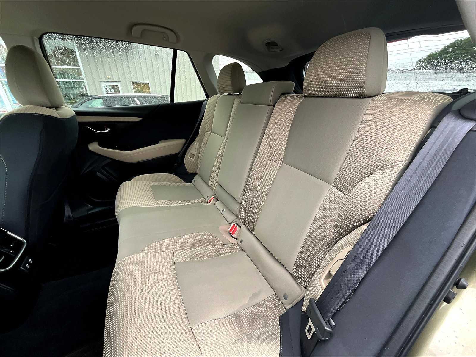 2022 Subaru Outback Premium - Photo 15