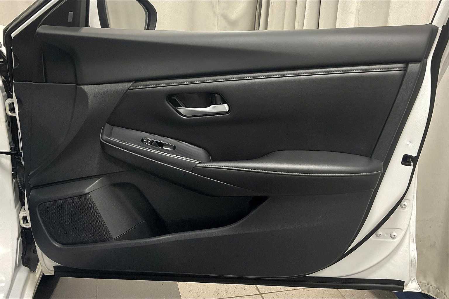 2023 Nissan Sentra SV - Photo 12