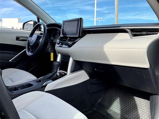 2023 Toyota Corolla Cross L - Photo 13