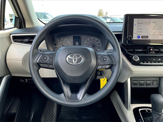 2023 Toyota Corolla Cross L - Photo 16