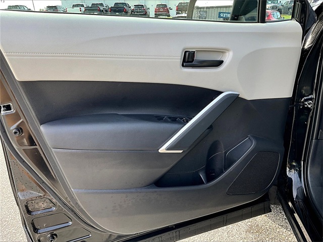 2023 Toyota Corolla Cross L - Photo 9