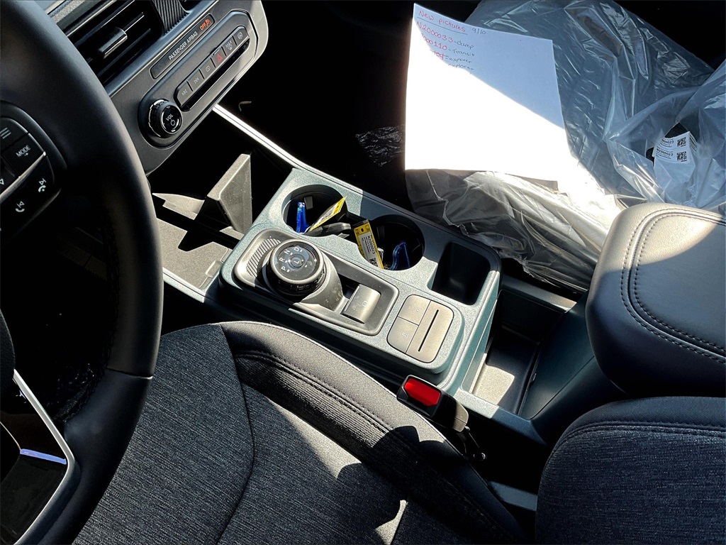 2025 Ford Maverick XLT - Photo 9