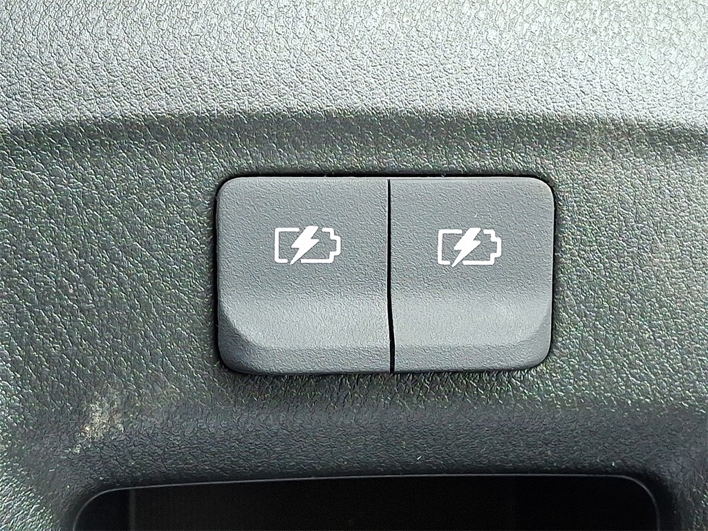 2025 Nissan Versa 1.6 S - Photo 17