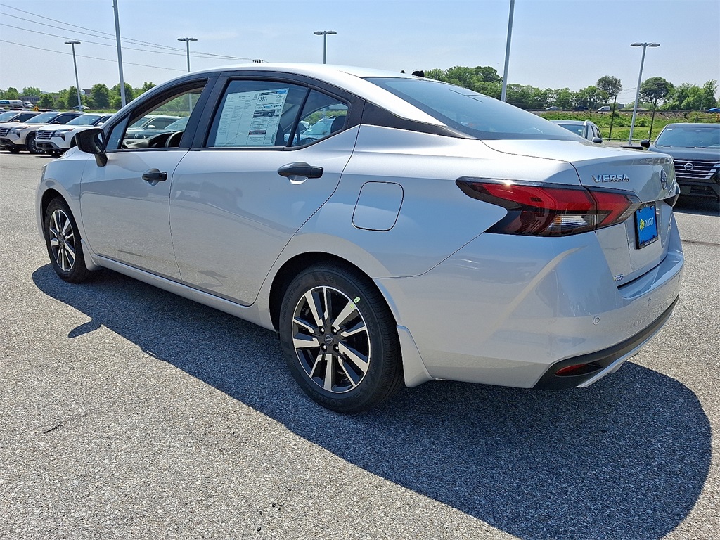 2025 Nissan Versa 1.6 S - Photo 3