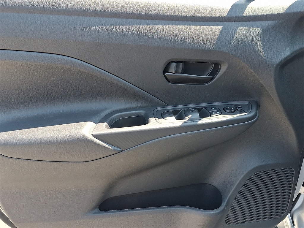 2025 Nissan Versa 1.6 S - Photo 8