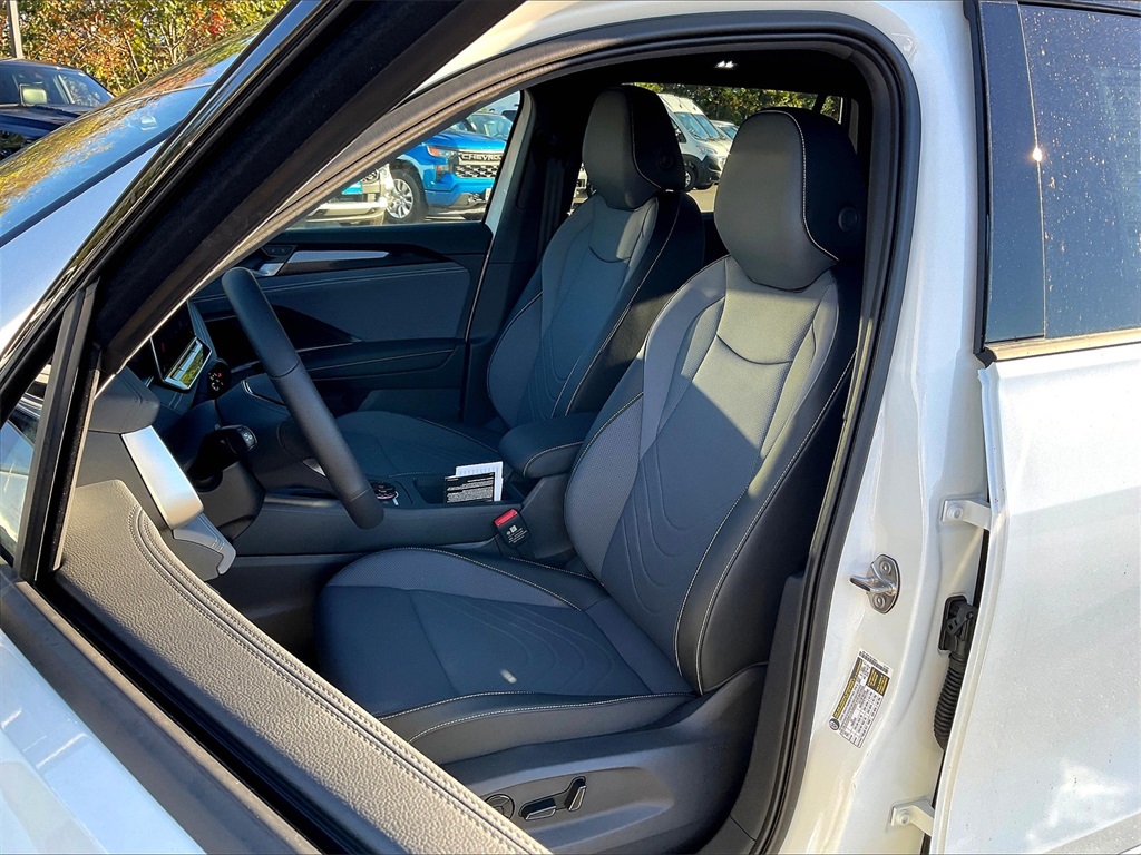 2025 Volkswagen Tiguan 2.0T SE R-Line Black - Photo 11
