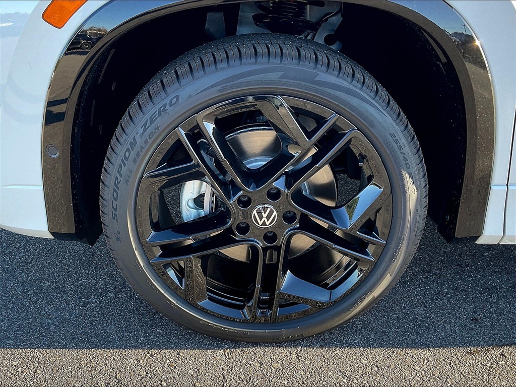 2025 Volkswagen Tiguan 2.0T SE R-Line Black - Photo 8