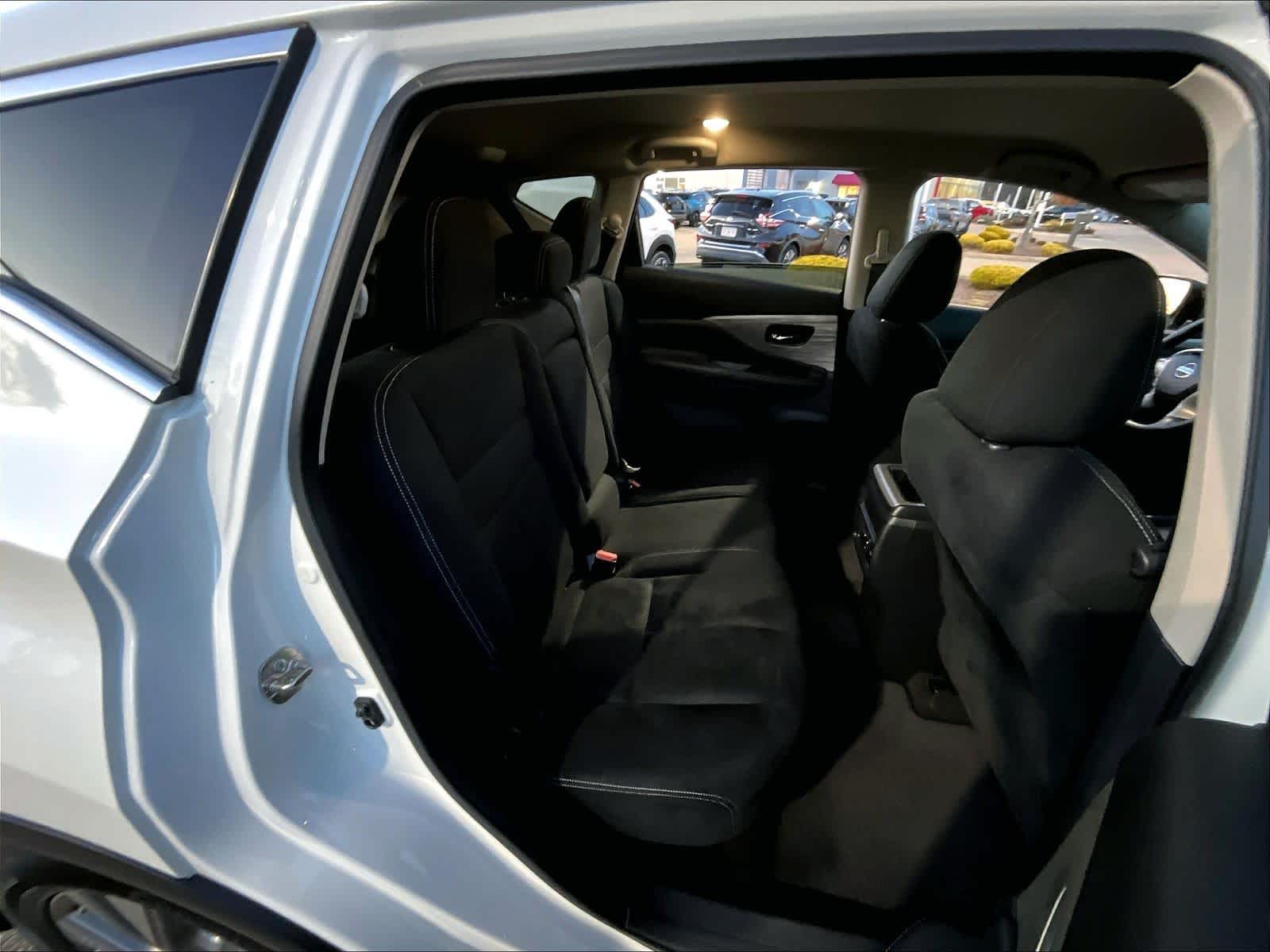 2016 Nissan Murano S - Photo 16