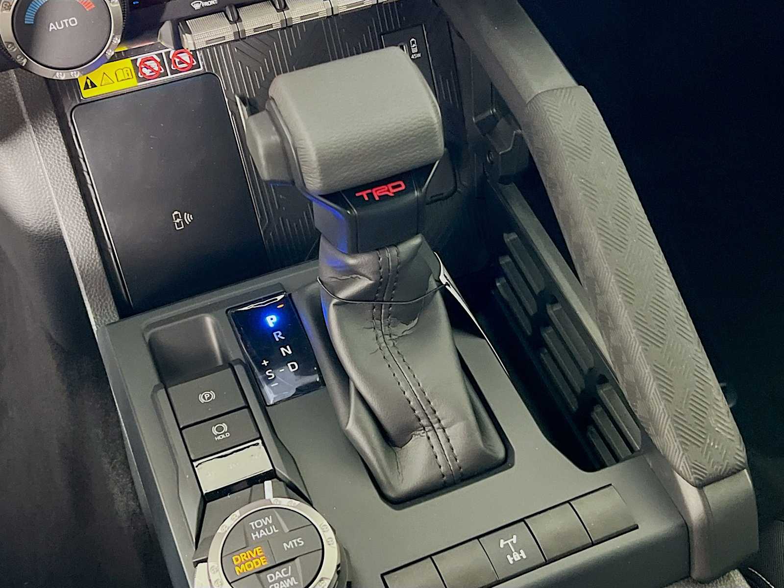 2025 Toyota Tacoma TRD Off Road - Photo 11