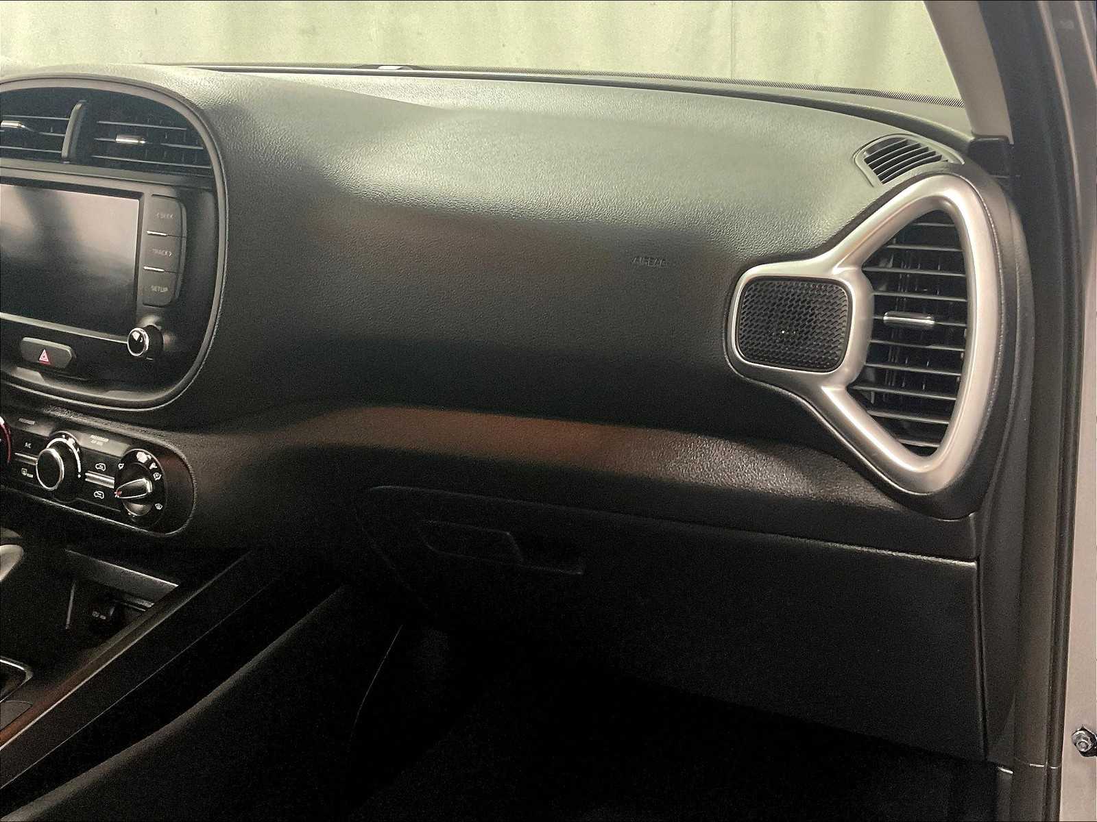 2023 Kia Soul LX - Photo 13