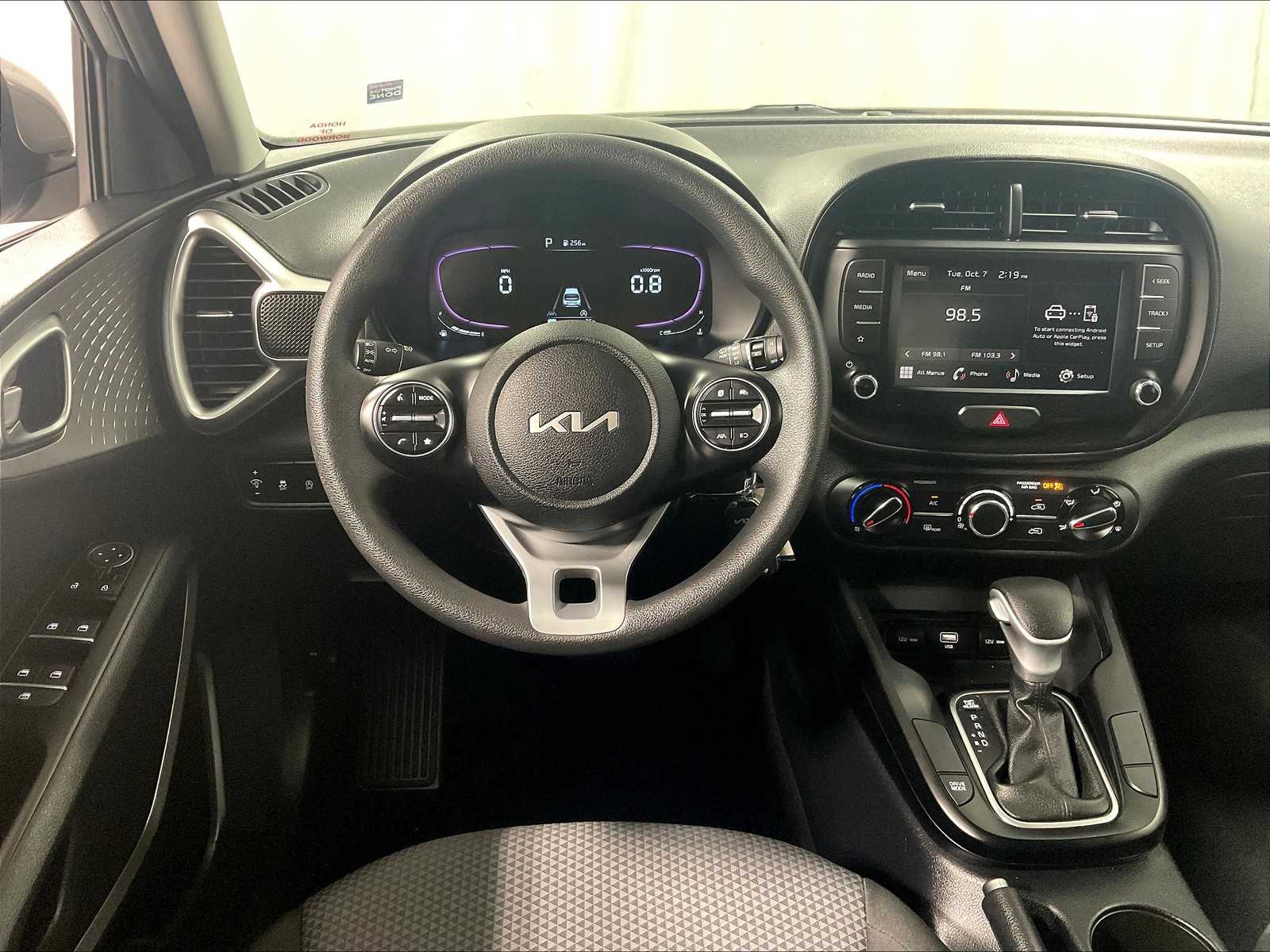 2023 Kia Soul LX - Photo 18