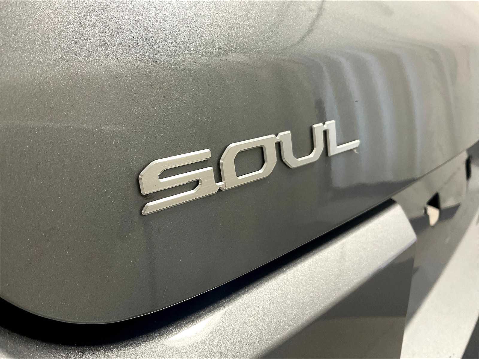 2023 Kia Soul LX - Photo 29
